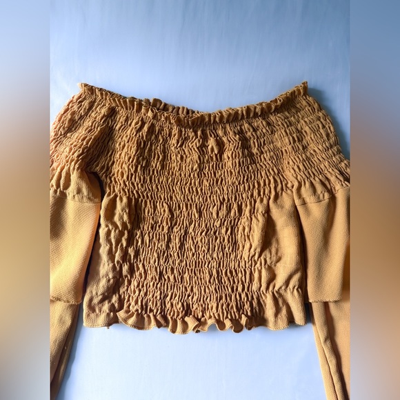 Cameo Rose Mustard Smocked Crop Top in Small/Medium - Picture 3 of 5